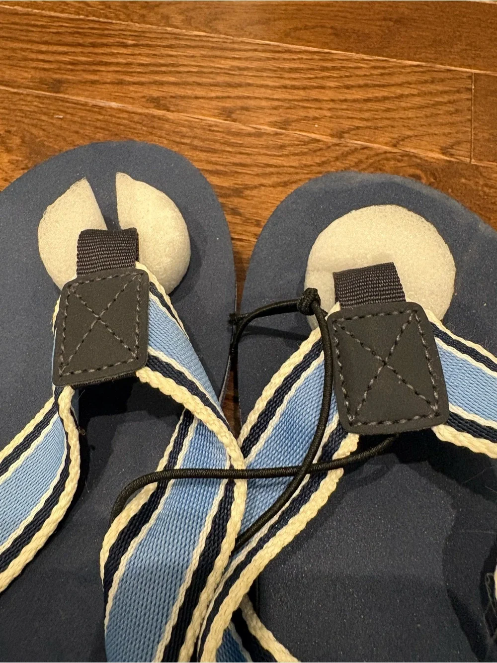 NWT Crewcuts by J.Crew Boys Stripe Flip Flop Sandals Navy Blue Size 4